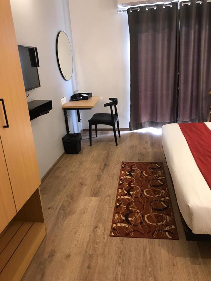 Hotel Aarkay Palace Badarpur Zewnętrze zdjęcie