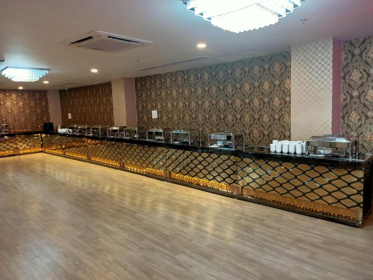 Hotel Aarkay Palace Badarpur Zewnętrze zdjęcie
