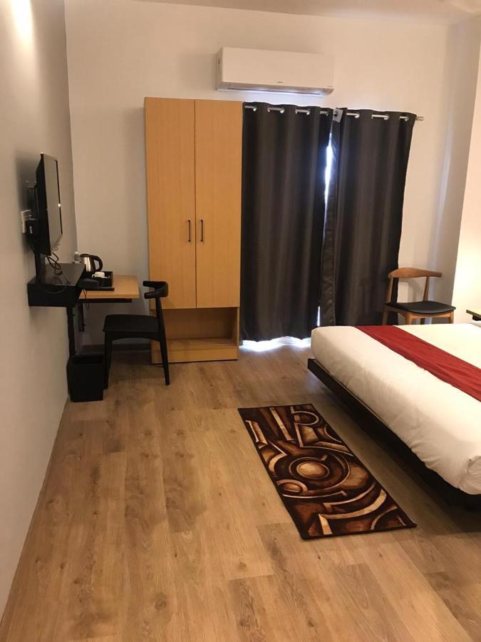 Hotel Aarkay Palace Badarpur Zewnętrze zdjęcie